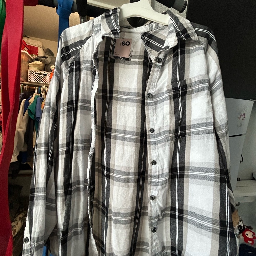 SO women’s Casual Black and White Plaid Shirt long sleeve